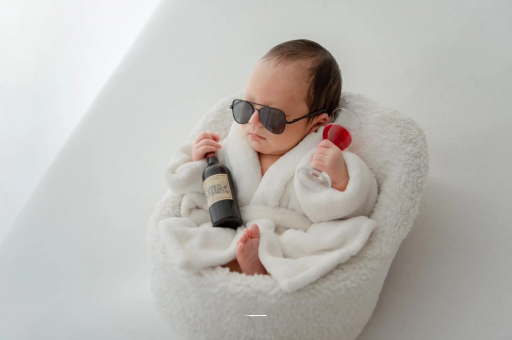 宝应县宝宝嘴唇上翘